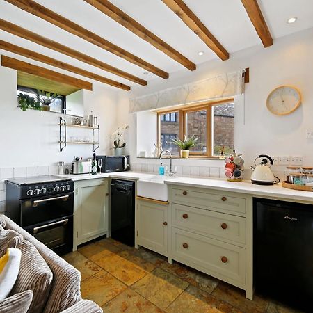 Host & Stay - Little Barn - Upper Hulme Leek Kültér fotó